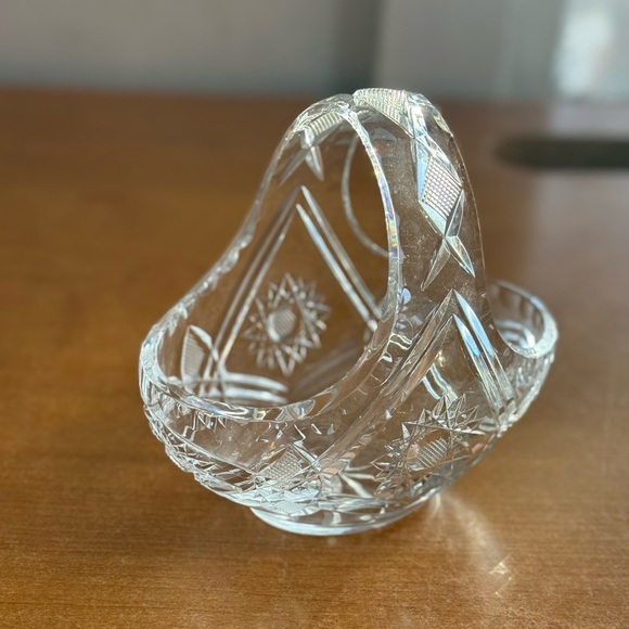 Vintage hand cut‎ clear crystal glass basket heavier weight